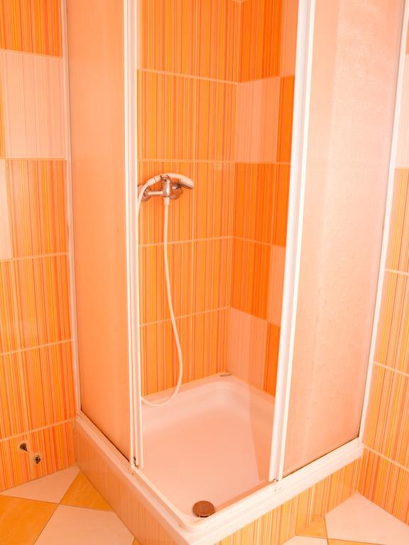 Guest House Pri Treh Lipah Πτούι Δωμάτιο φωτογραφία