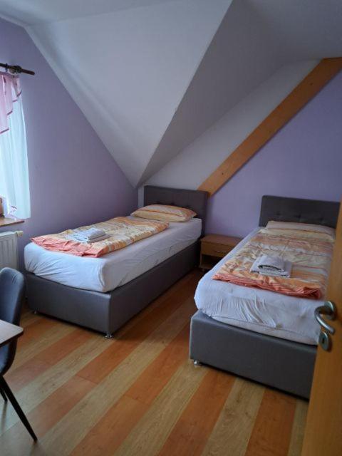 Guest House Pri Treh Lipah Πτούι Εξωτερικό φωτογραφία