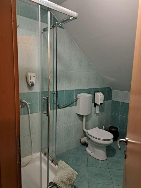Guest House Pri Treh Lipah Πτούι Εξωτερικό φωτογραφία