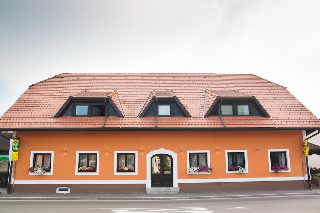 Guest House Pri Treh Lipah Πτούι Εξωτερικό φωτογραφία