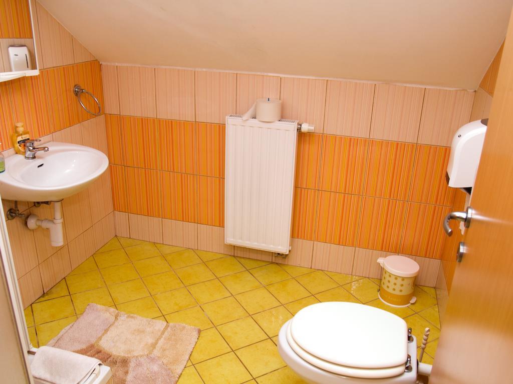 Guest House Pri Treh Lipah Πτούι Δωμάτιο φωτογραφία