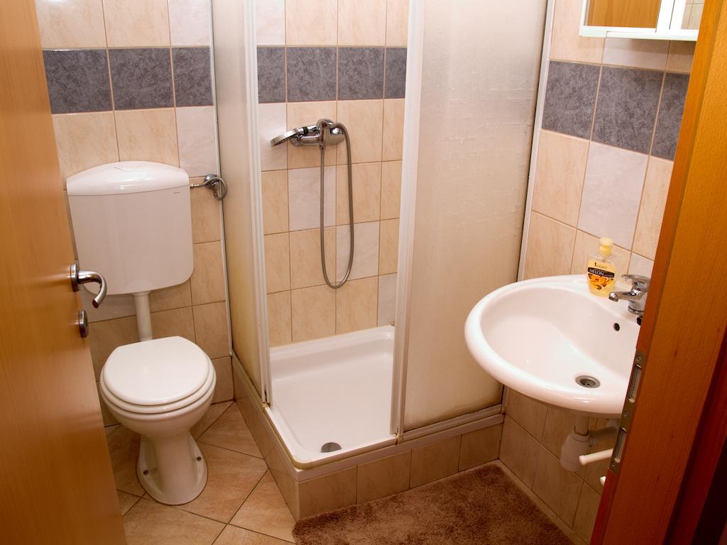 Guest House Pri Treh Lipah Πτούι Εξωτερικό φωτογραφία